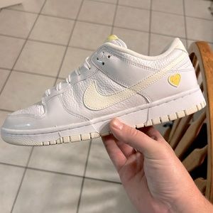 Nike Dunks Valentine’s Day Yellow heart size 11 women’s size 9.5 men’s